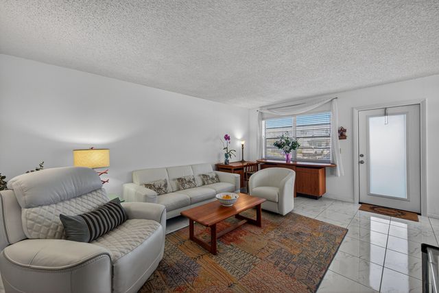 21 Harwood B, Deerfield Beach, FL 33442