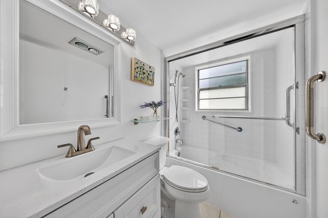 21 Harwood B, Deerfield Beach, FL 33442