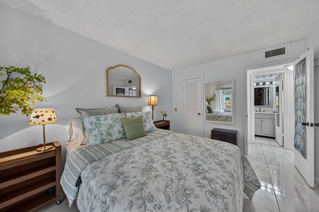 21 Harwood B, Deerfield Beach, FL 33442