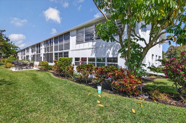 21 Harwood B, Deerfield Beach, FL 33442