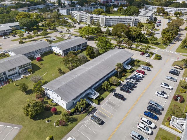 21 Harwood B, Deerfield Beach, FL 33442