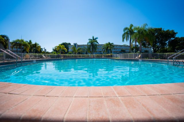 21 Harwood B, Deerfield Beach, FL 33442