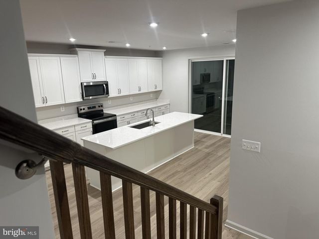 20885 MURRY FALLS TER, Ashburn, VA 20147