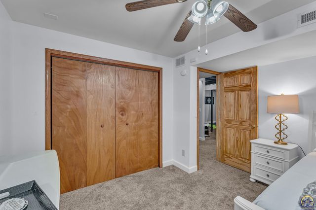 1579 SW Cheyenne Hills RD, Topeka, KS 66604