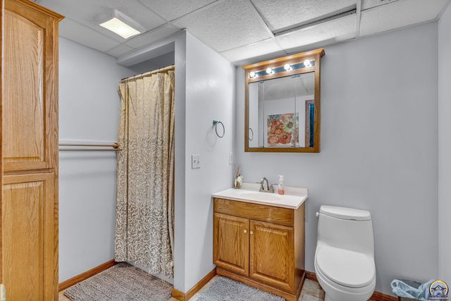 1579 SW Cheyenne Hills RD, Topeka, KS 66604