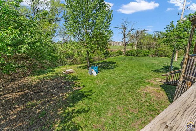1579 SW Cheyenne Hills RD, Topeka, KS 66604