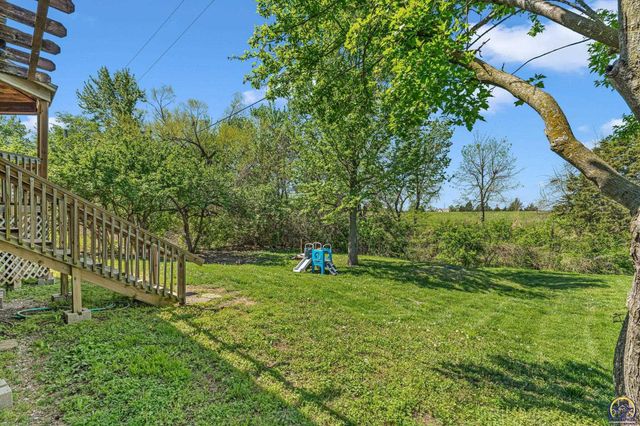 1579 SW Cheyenne Hills RD, Topeka, KS 66604