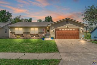 1579 SW Cheyenne Hills RD, Topeka, KS 66604