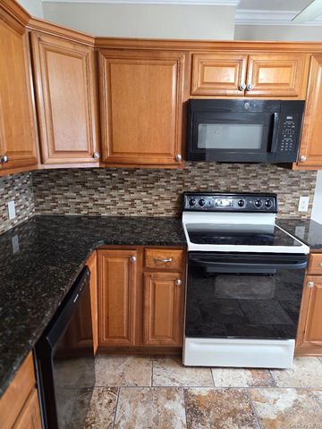 40-171 W 4th Street 171, Patchogue, NY 11772