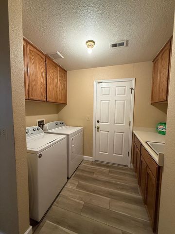 2809 Fleming Ct, Modesto, CA 95356