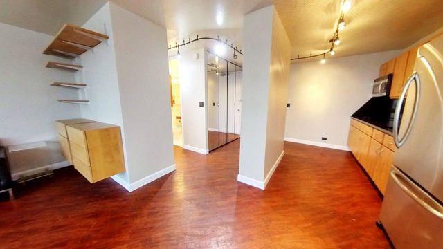 655 W Irving Park Road 1209, Chicago, IL 60613