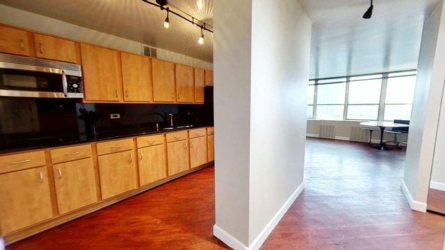 655 W Irving Park Road 1209, Chicago, IL 60613