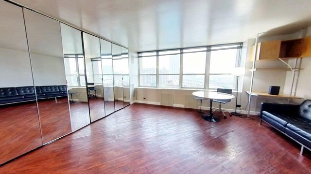 655 W Irving Park Road 1209, Chicago, IL 60613