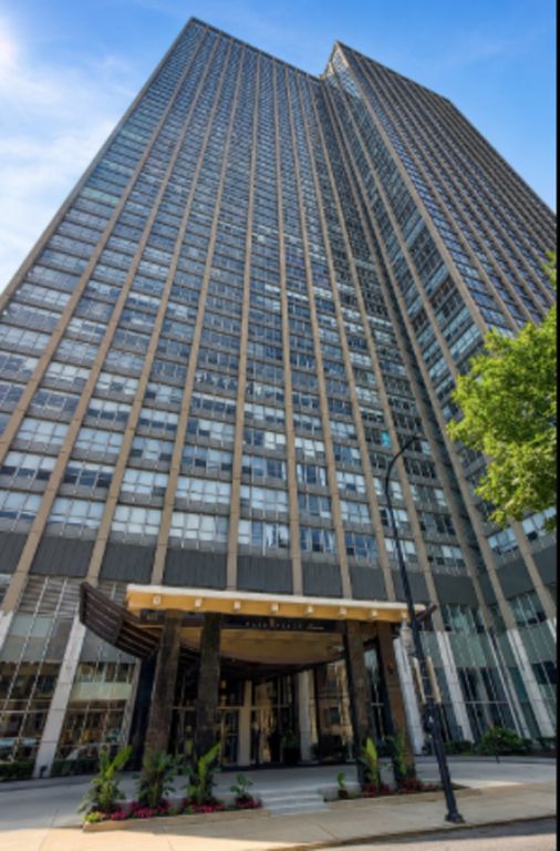 655 W Irving Park Road 1209, Chicago, IL 60613