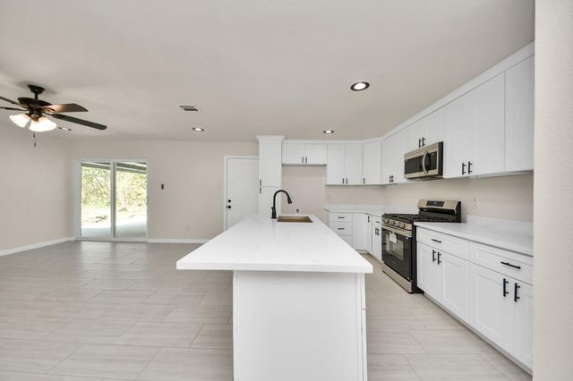 5619 Newquay Street, Houston, TX 77085