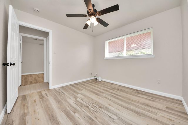 5619 Newquay Street, Houston, TX 77085