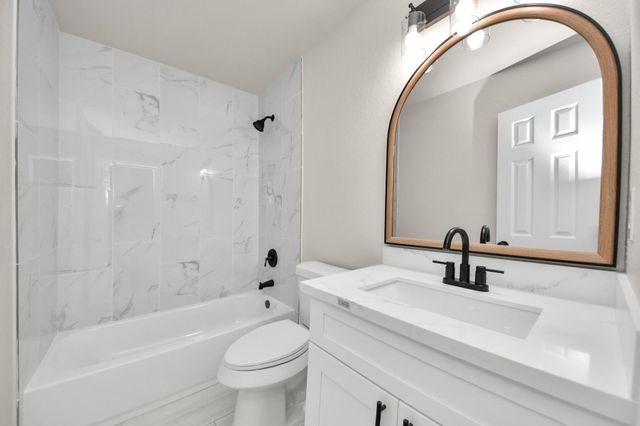 5619 Newquay Street, Houston, TX 77085