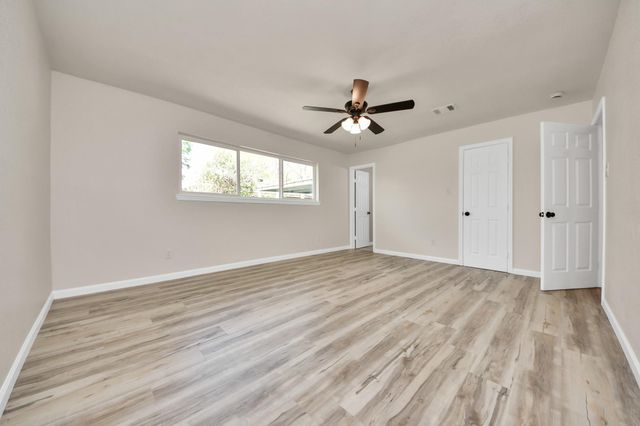 5619 Newquay Street, Houston, TX 77085