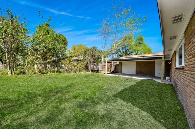 5619 Newquay Street, Houston, TX 77085