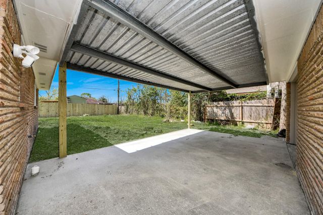 5619 Newquay Street, Houston, TX 77085