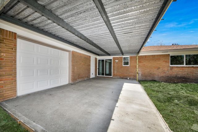 5619 Newquay Street, Houston, TX 77085