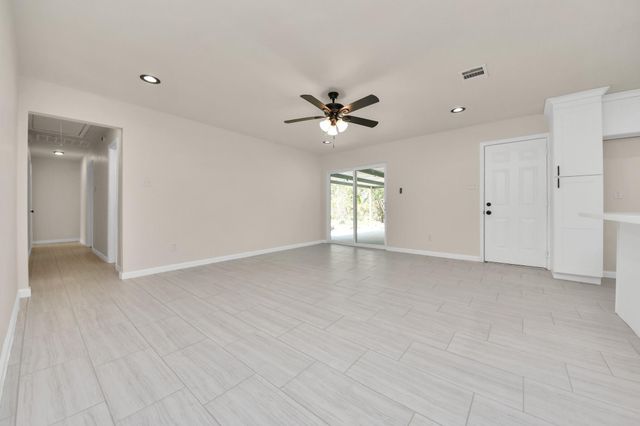 5619 Newquay Street, Houston, TX 77085