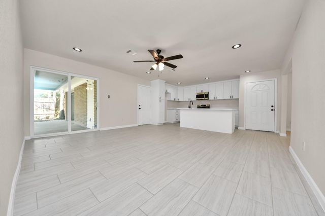 5619 Newquay Street, Houston, TX 77085