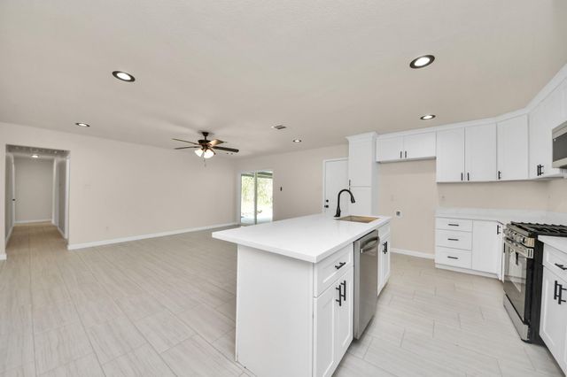 5619 Newquay Street, Houston, TX 77085