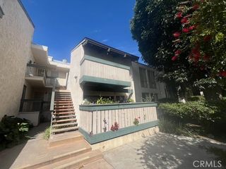 8601 International 224, Canoga Park, CA 91304