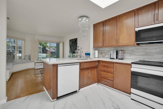 6428 Embarcadero Dr, Stockton, CA 95219