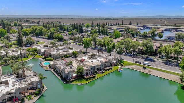 6428 Embarcadero Dr, Stockton, CA 95219