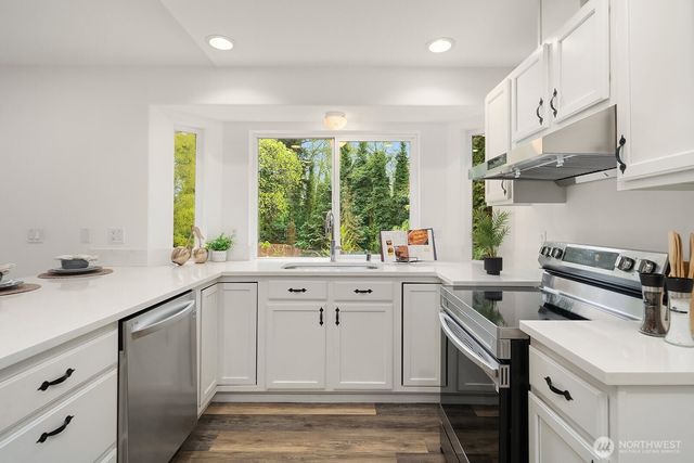 7547 NE 200th Street, Kenmore, WA 98028