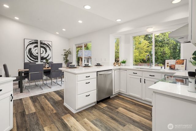 7547 NE 200th Street, Kenmore, WA 98028