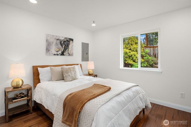 7547 NE 200th Street, Kenmore, WA 98028