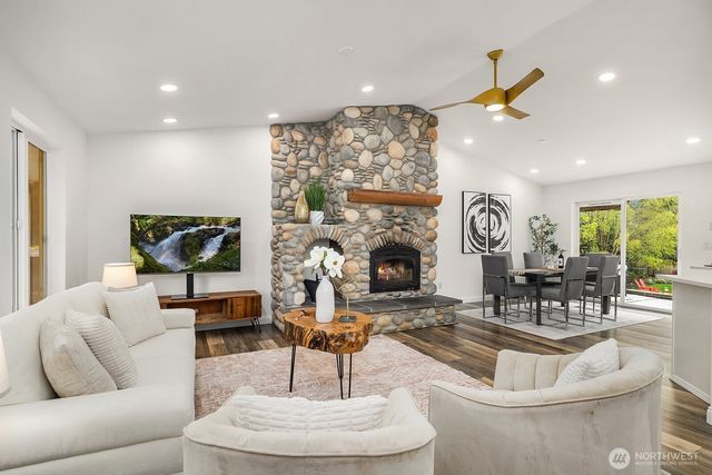 7547 NE 200th Street, Kenmore, WA 98028