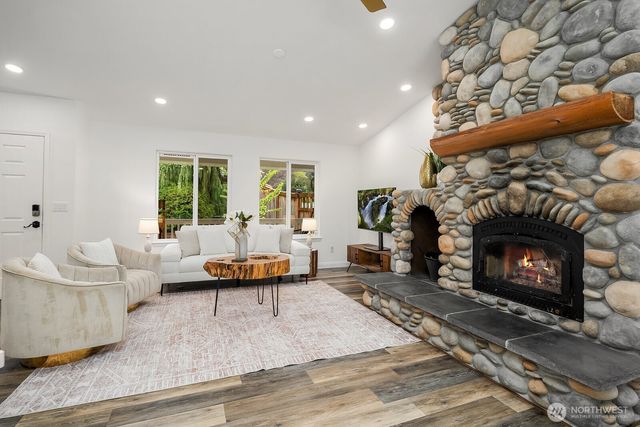 7547 NE 200th Street, Kenmore, WA 98028
