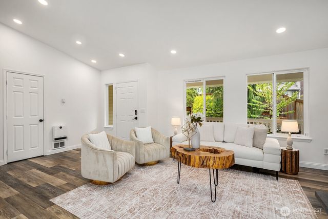 7547 NE 200th Street, Kenmore, WA 98028