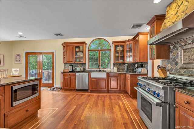 2635 Merrick Avenue, Merrick, NY 11566