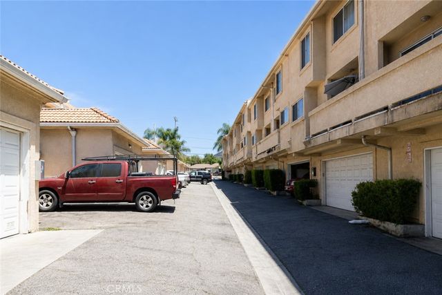 13600 Foothill, Sylmar, CA 91342