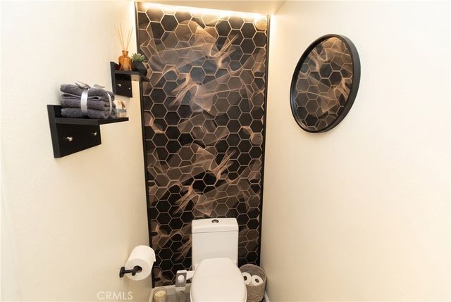 13600 Foothill, Sylmar, CA 91342