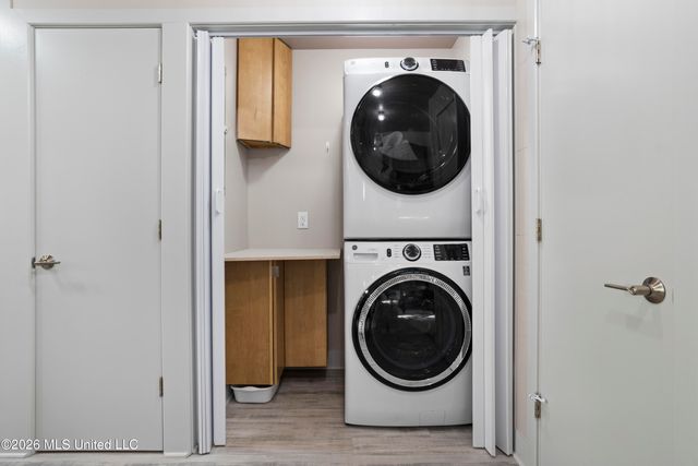 527 Front Beach Drive, 20, Ocean Springs, MS 39564