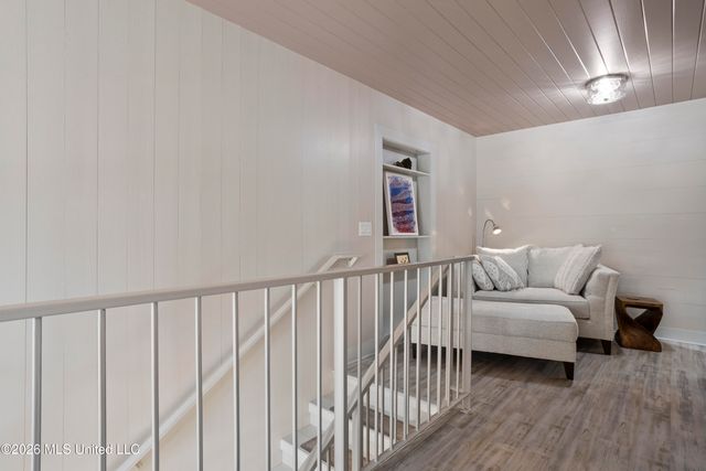 527 Front Beach Drive, 20, Ocean Springs, MS 39564