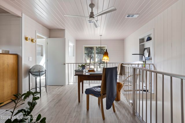 527 Front Beach Drive, 20, Ocean Springs, MS 39564