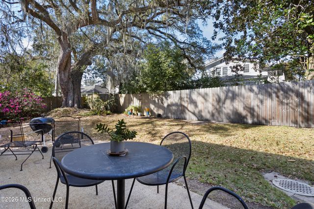 527 Front Beach Drive, 20, Ocean Springs, MS 39564