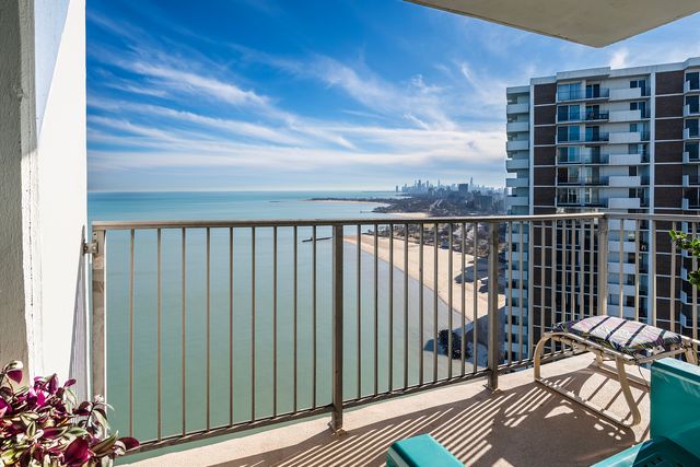 940 W Glenlake Avenue 42B, Chicago, IL 60660