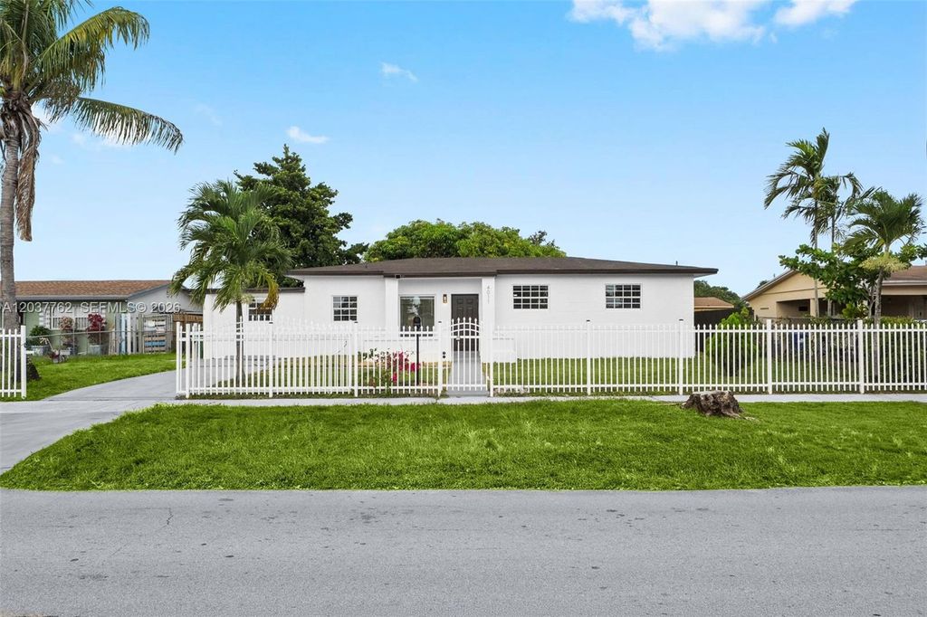 4011 NW 171st St, Miami Gardens, FL 33055