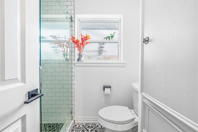 9022 Quebec Dr, Houston, TX 77096