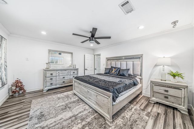 9022 Quebec Dr, Houston, TX 77096
