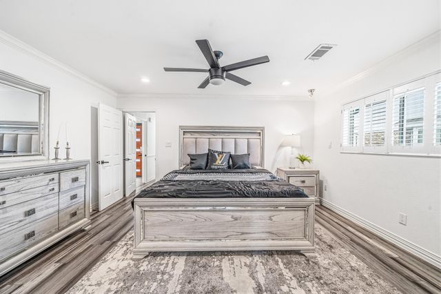9022 Quebec Dr, Houston, TX 77096