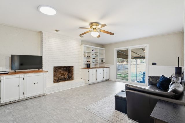 1454 Indian Pl, Murfreesboro, TN 37129